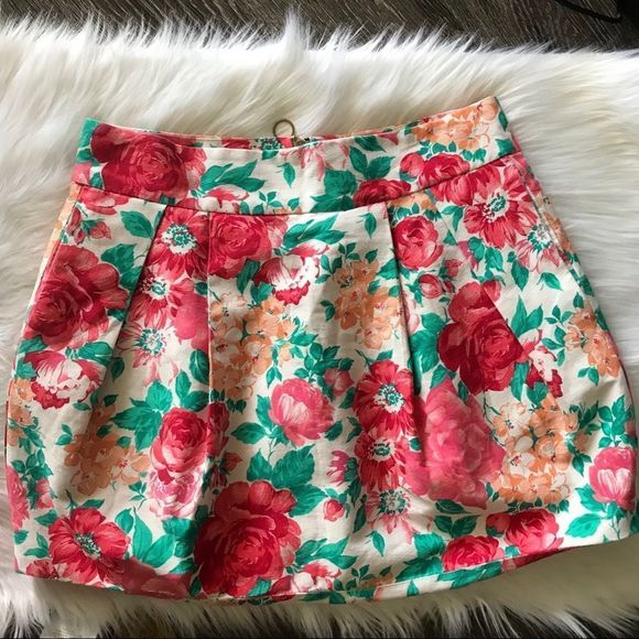 Zara High Waisted Floral Tulip Mini Skirt - Picture 1 of 5